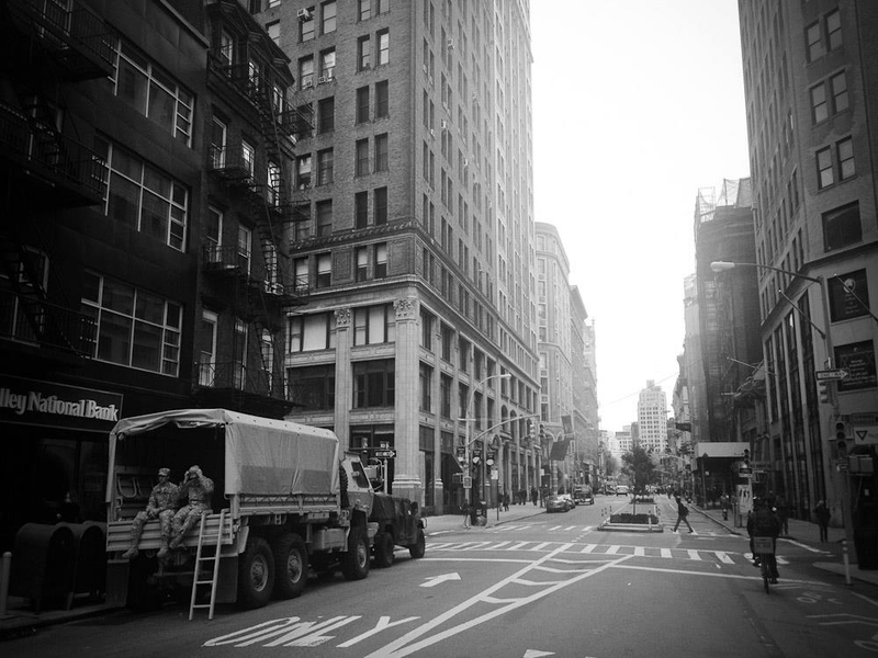 Illustration for article titled These Black And White Photos Of Lower Manhattan After The Storm Are Deeply Haunting